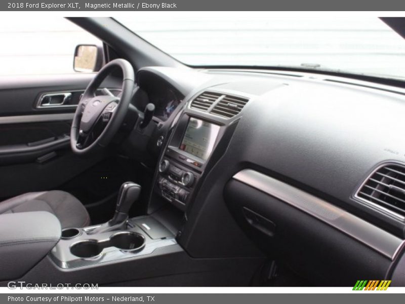 Magnetic Metallic / Ebony Black 2018 Ford Explorer XLT