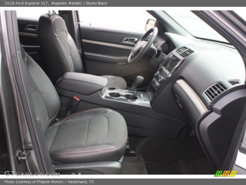 Magnetic Metallic / Ebony Black 2018 Ford Explorer XLT