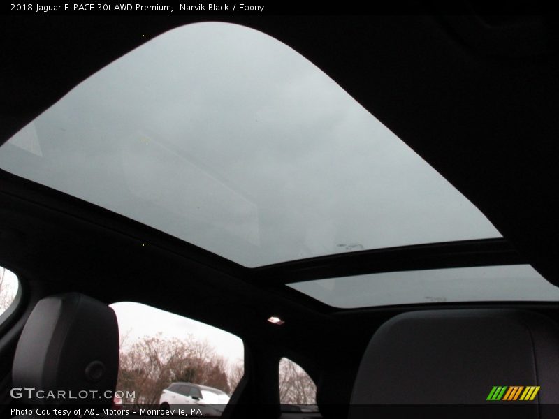 Narvik Black / Ebony 2018 Jaguar F-PACE 30t AWD Premium