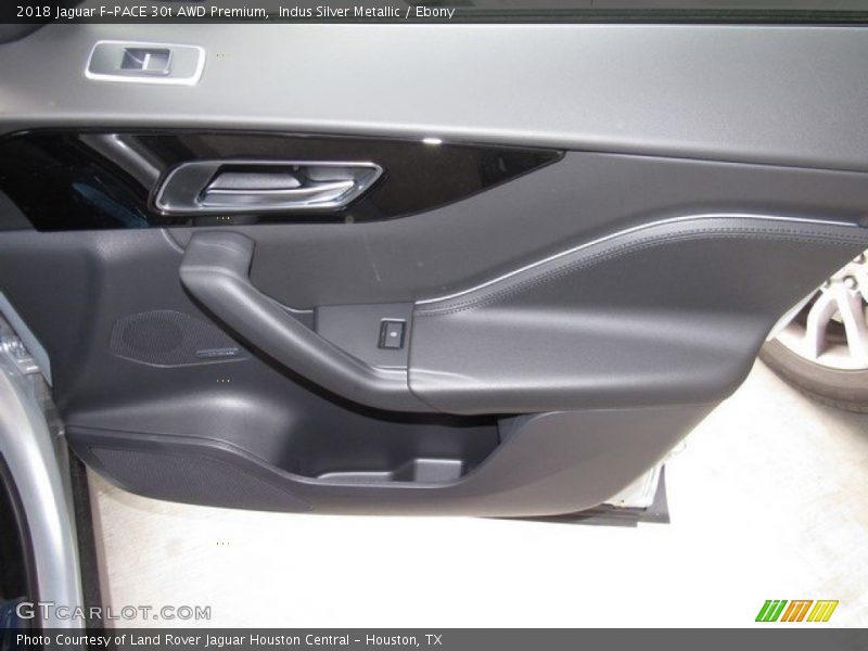 Indus Silver Metallic / Ebony 2018 Jaguar F-PACE 30t AWD Premium
