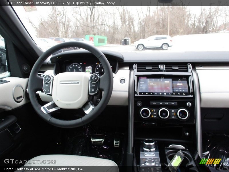 Fuji White / Ebony/Ebony 2018 Land Rover Discovery HSE Luxury