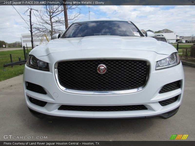 Yulong White Metallic / Ebony 2018 Jaguar F-PACE 30t AWD Premium