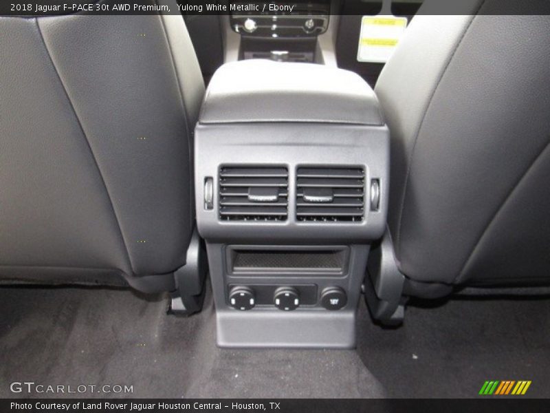 Yulong White Metallic / Ebony 2018 Jaguar F-PACE 30t AWD Premium