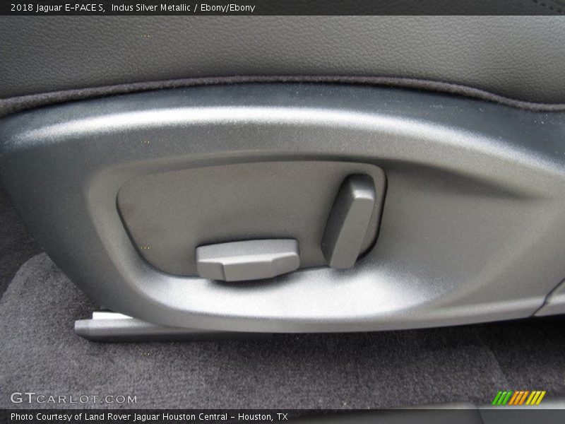 Indus Silver Metallic / Ebony/Ebony 2018 Jaguar E-PACE S