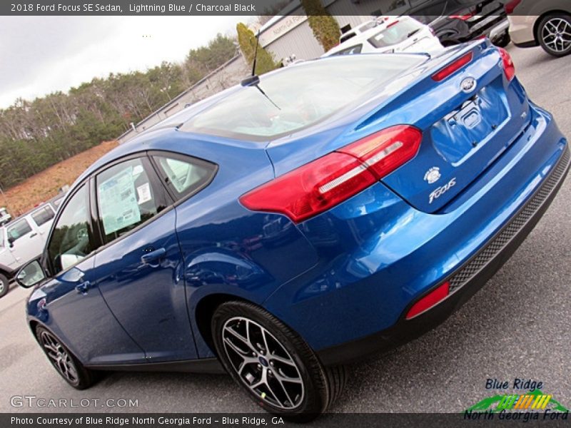 Lightning Blue / Charcoal Black 2018 Ford Focus SE Sedan