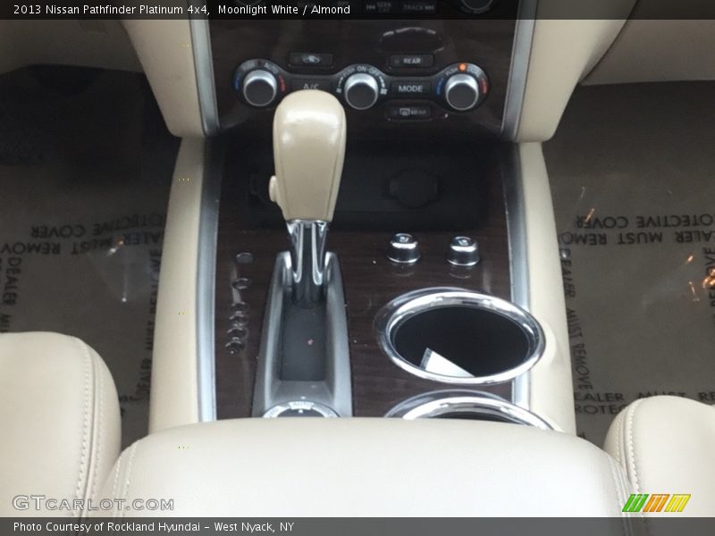 Moonlight White / Almond 2013 Nissan Pathfinder Platinum 4x4