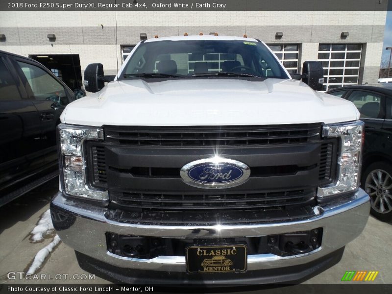 Oxford White / Earth Gray 2018 Ford F250 Super Duty XL Regular Cab 4x4