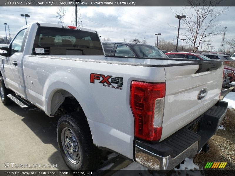 Oxford White / Earth Gray 2018 Ford F250 Super Duty XL Regular Cab 4x4