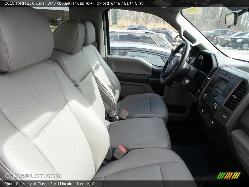 Oxford White / Earth Gray 2018 Ford F250 Super Duty XL Regular Cab 4x4