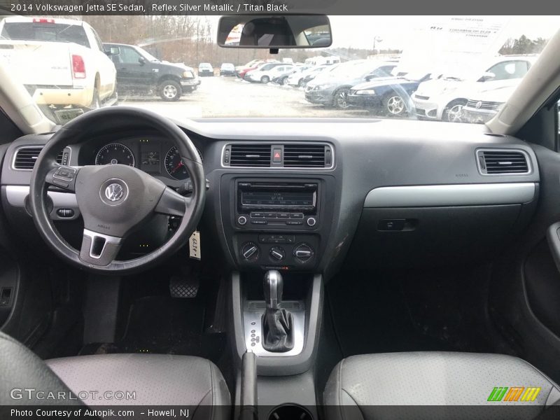 Reflex Silver Metallic / Titan Black 2014 Volkswagen Jetta SE Sedan