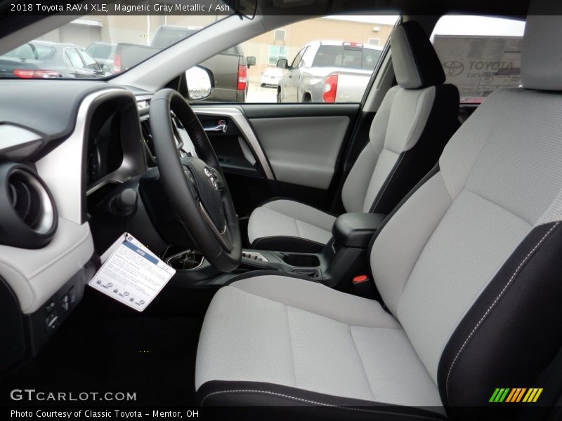 Magnetic Gray Metallic / Ash 2018 Toyota RAV4 XLE