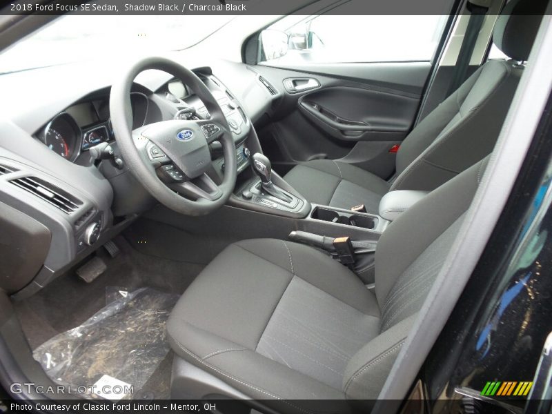 Shadow Black / Charcoal Black 2018 Ford Focus SE Sedan