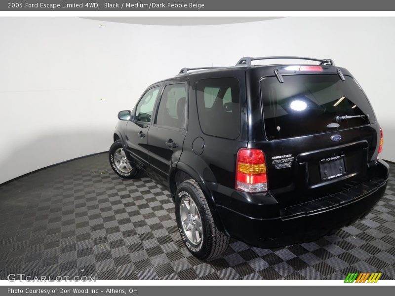 Black / Medium/Dark Pebble Beige 2005 Ford Escape Limited 4WD
