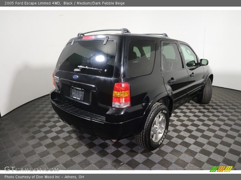Black / Medium/Dark Pebble Beige 2005 Ford Escape Limited 4WD