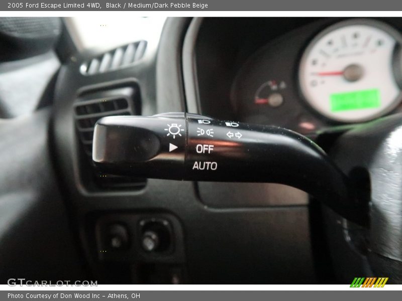 Black / Medium/Dark Pebble Beige 2005 Ford Escape Limited 4WD