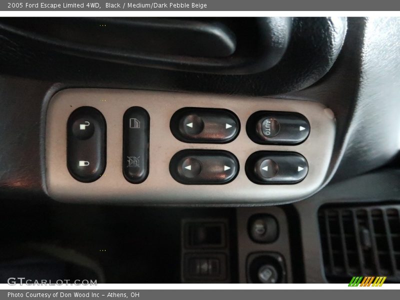 Black / Medium/Dark Pebble Beige 2005 Ford Escape Limited 4WD