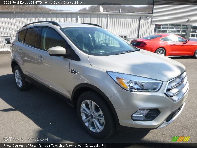 White Gold / Charcoal Black 2018 Ford Escape SE 4WD