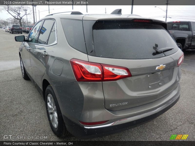 Pepperdust Metallic / Jet Black 2018 Chevrolet Equinox LT