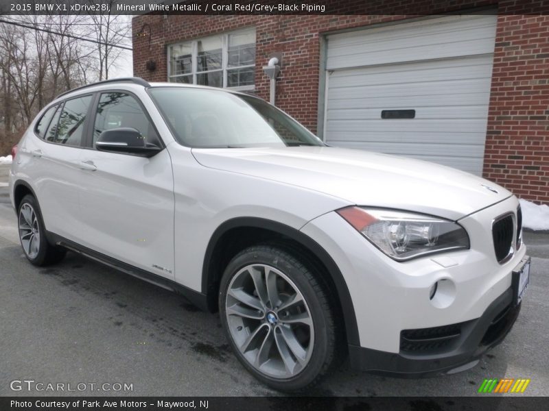 Mineral White Metallic / Coral Red/Grey-Black Piping 2015 BMW X1 xDrive28i