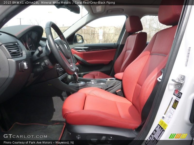 Mineral White Metallic / Coral Red/Grey-Black Piping 2015 BMW X1 xDrive28i