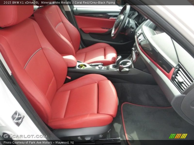 Mineral White Metallic / Coral Red/Grey-Black Piping 2015 BMW X1 xDrive28i