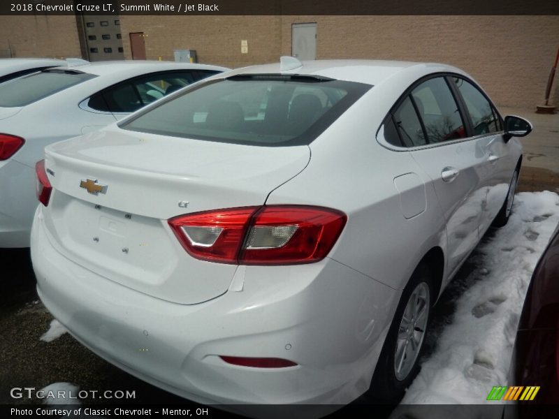 Summit White / Jet Black 2018 Chevrolet Cruze LT