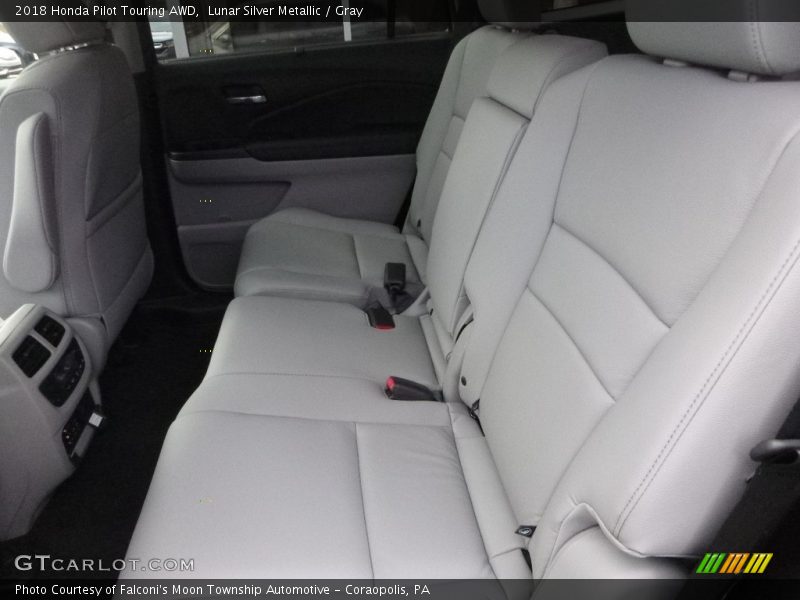 Lunar Silver Metallic / Gray 2018 Honda Pilot Touring AWD