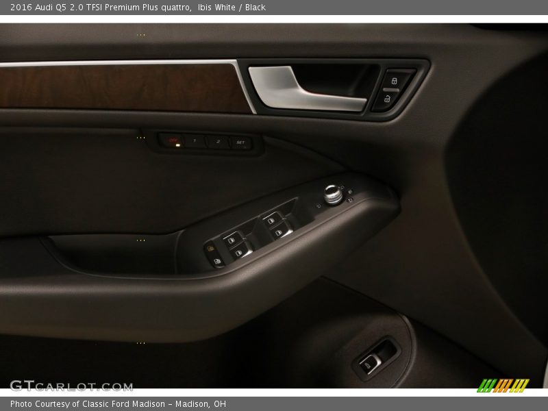 Ibis White / Black 2016 Audi Q5 2.0 TFSI Premium Plus quattro