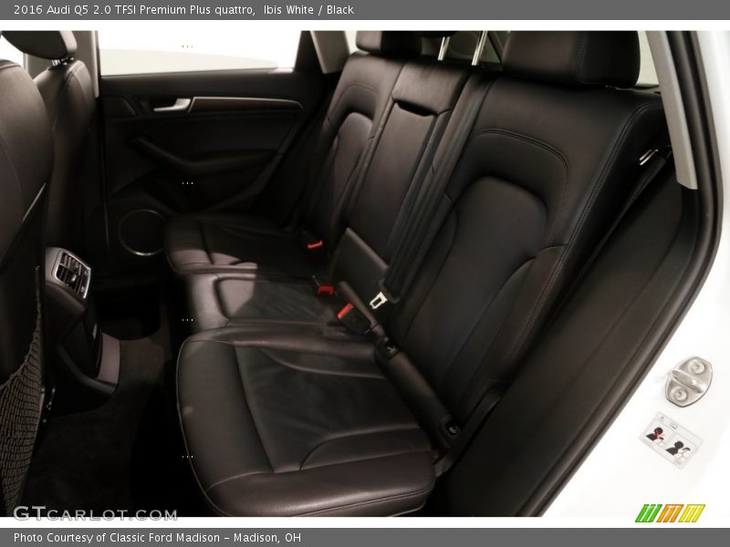 Ibis White / Black 2016 Audi Q5 2.0 TFSI Premium Plus quattro