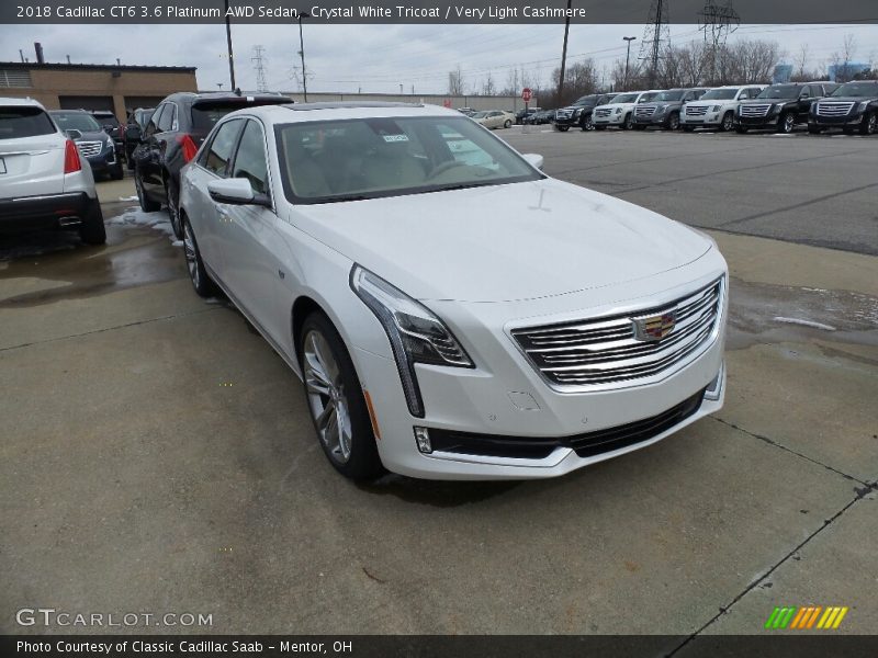 Front 3/4 View of 2018 CT6 3.6 Platinum AWD Sedan