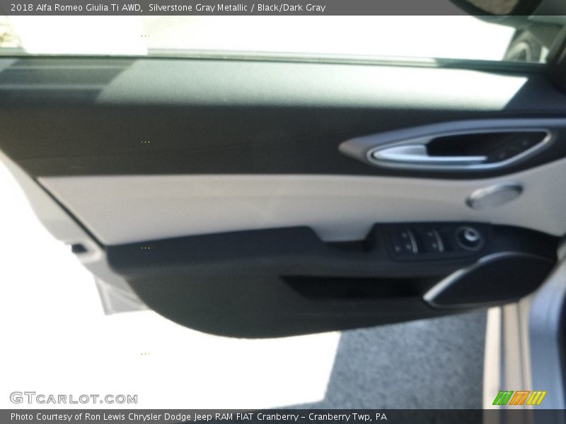 Silverstone Gray Metallic / Black/Dark Gray 2018 Alfa Romeo Giulia Ti AWD