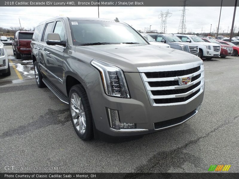Front 3/4 View of 2018 Escalade ESV Luxury 4WD