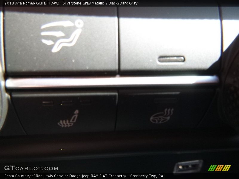 Silverstone Gray Metallic / Black/Dark Gray 2018 Alfa Romeo Giulia Ti AWD