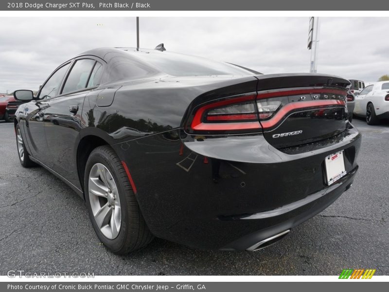 Pitch Black / Black 2018 Dodge Charger SXT Plus