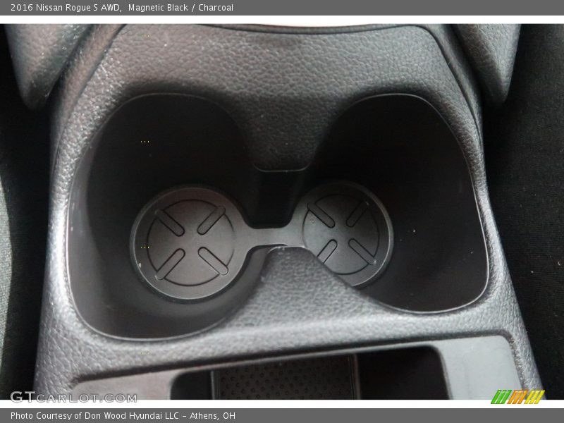 Magnetic Black / Charcoal 2016 Nissan Rogue S AWD