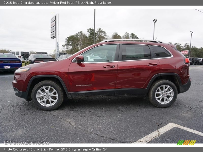Velvet Red Pearl / Black/Light Frost Beige 2018 Jeep Cherokee Latitude