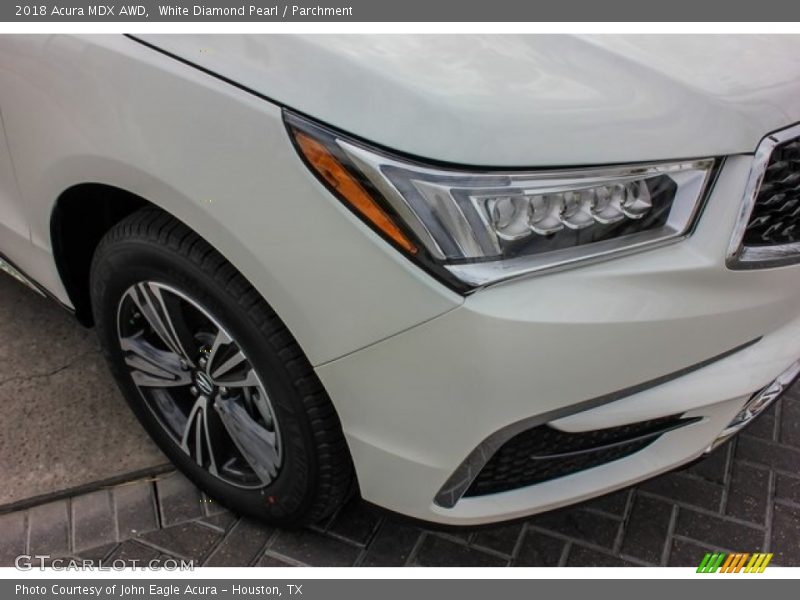 White Diamond Pearl / Parchment 2018 Acura MDX AWD