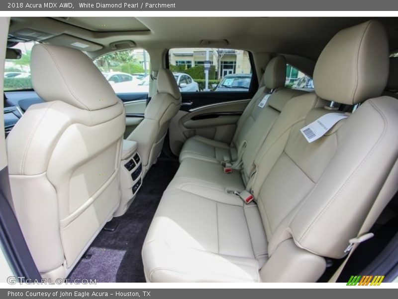 White Diamond Pearl / Parchment 2018 Acura MDX AWD