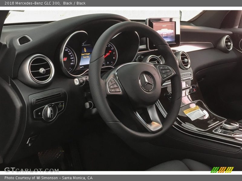 Black / Black 2018 Mercedes-Benz GLC 300