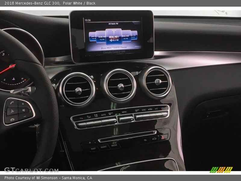 Polar White / Black 2018 Mercedes-Benz GLC 300