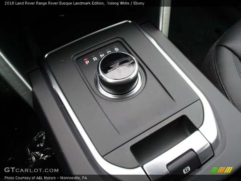 Yulong White / Ebony 2018 Land Rover Range Rover Evoque Landmark Edition