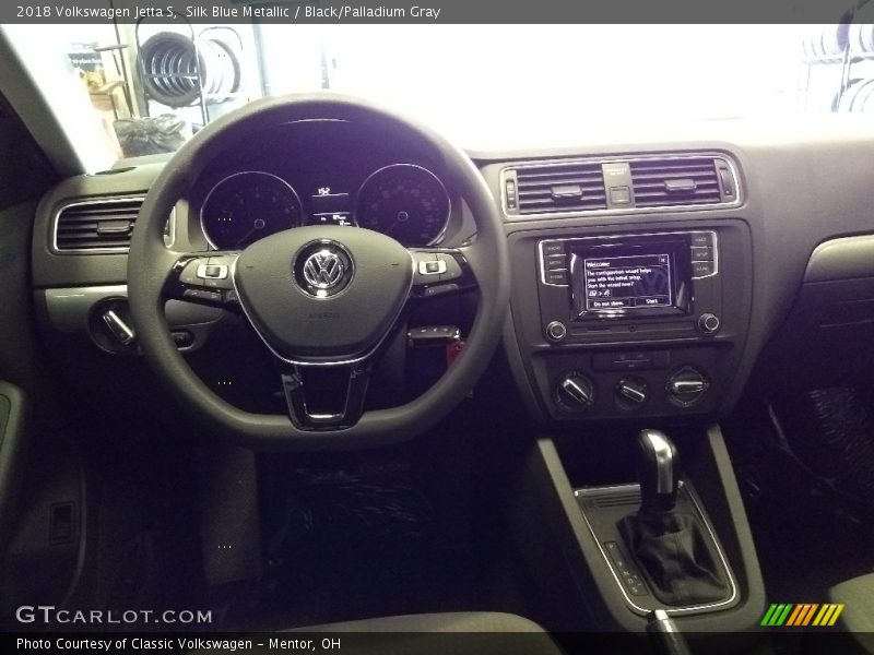 Silk Blue Metallic / Black/Palladium Gray 2018 Volkswagen Jetta S