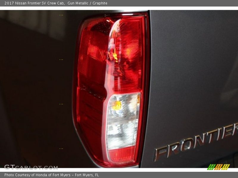 Gun Metallic / Graphite 2017 Nissan Frontier SV Crew Cab