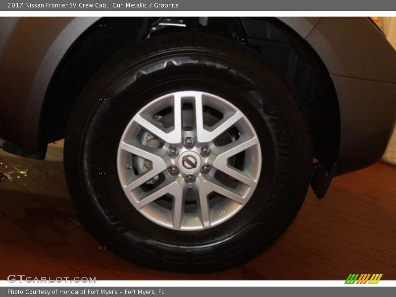 Gun Metallic / Graphite 2017 Nissan Frontier SV Crew Cab