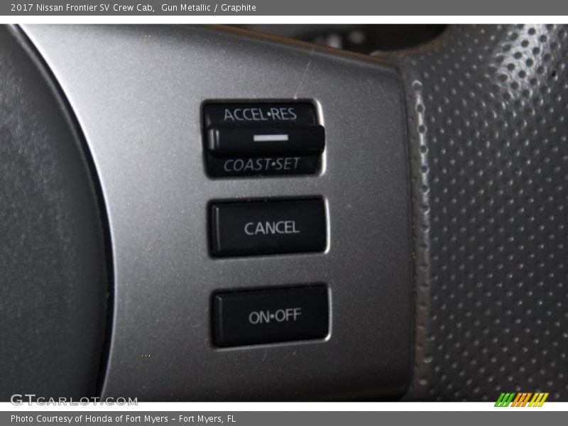 Gun Metallic / Graphite 2017 Nissan Frontier SV Crew Cab