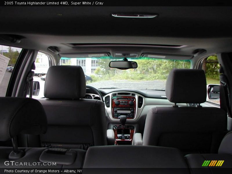 Super White / Gray 2005 Toyota Highlander Limited 4WD