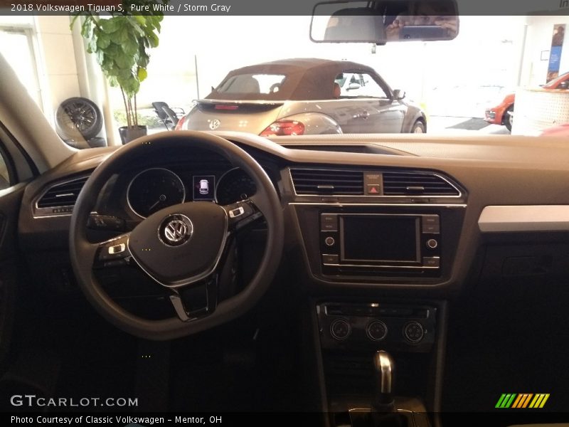 Pure White / Storm Gray 2018 Volkswagen Tiguan S