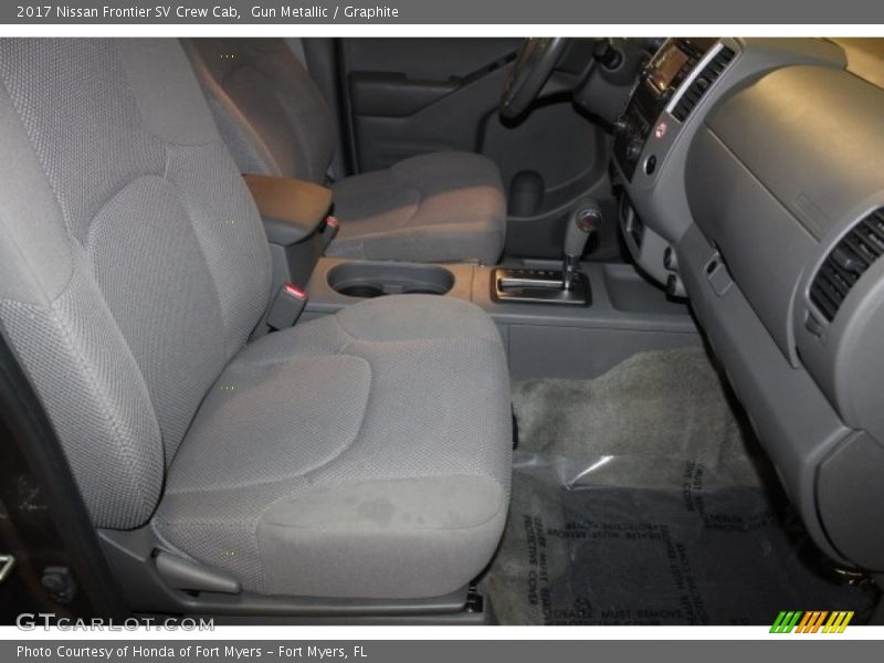 Gun Metallic / Graphite 2017 Nissan Frontier SV Crew Cab