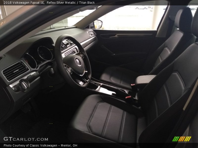  2018 Passat SE Titan Black Interior