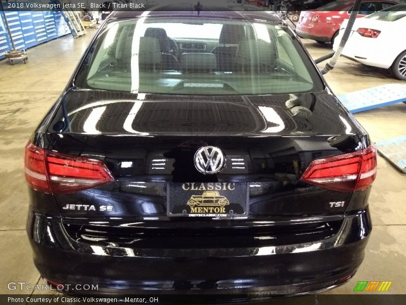 Black / Titan Black 2018 Volkswagen Jetta SE